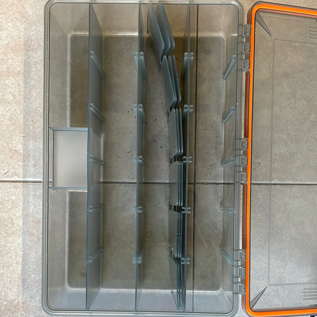 Scatola Savage Gear WP Lurebox 6B Smoke 74226 - immagine 3