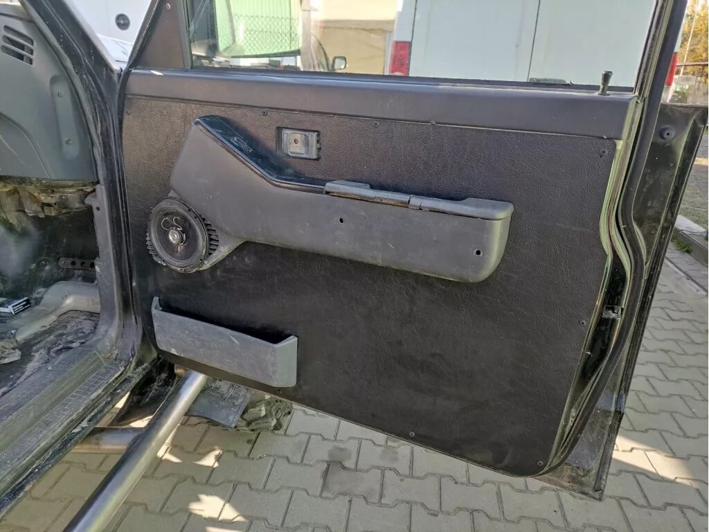 Pannelli Porte Nissan Patrol GR Y60 ABS – Vetri Elettrici - immagine 2