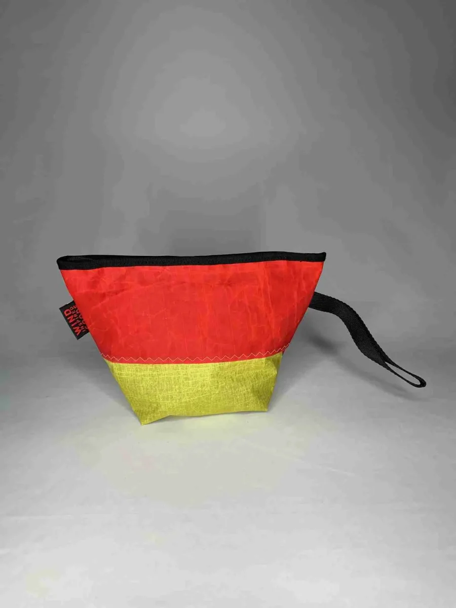 HANDLEPASS_7065 Pochette da polso in vela da kite riciclata - immagine 5