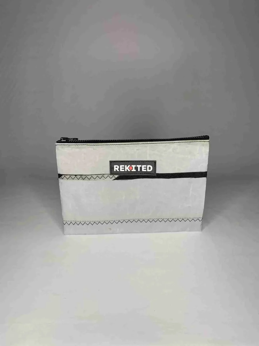 GRAB_7650 Pochette piatta con soffietto in vela da kitesurf riciclata - immagine 2