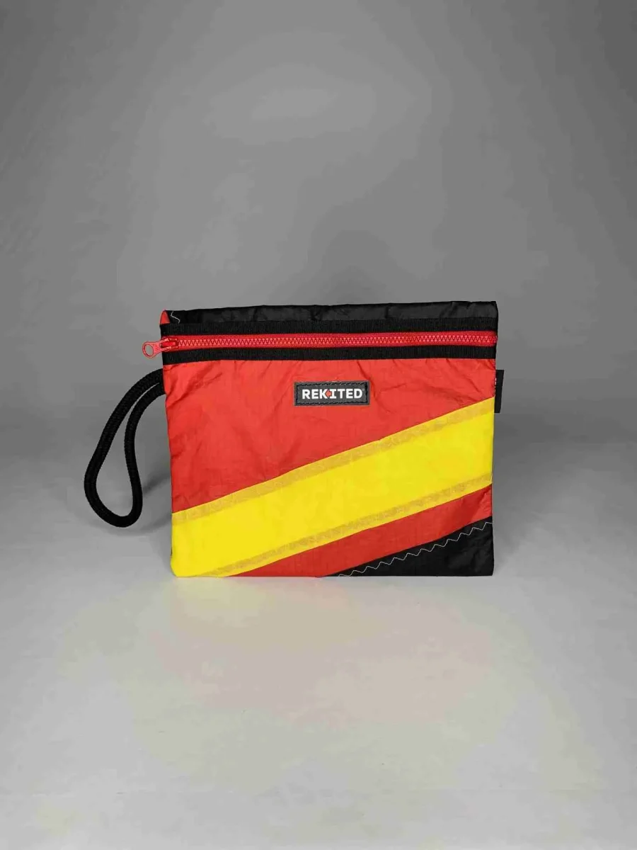 FRONT GRAB_ 7668 Astuccio portaoggetti da polso in vela da kite riciclata - immagine 2