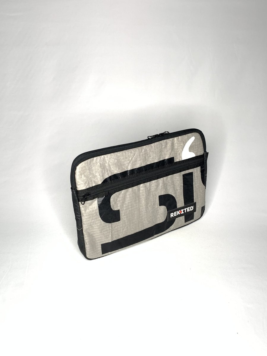 ONE FOOT 13_8481 Custodia notebook 13″ in vela da kite riciclata sostenibile - immagine 2