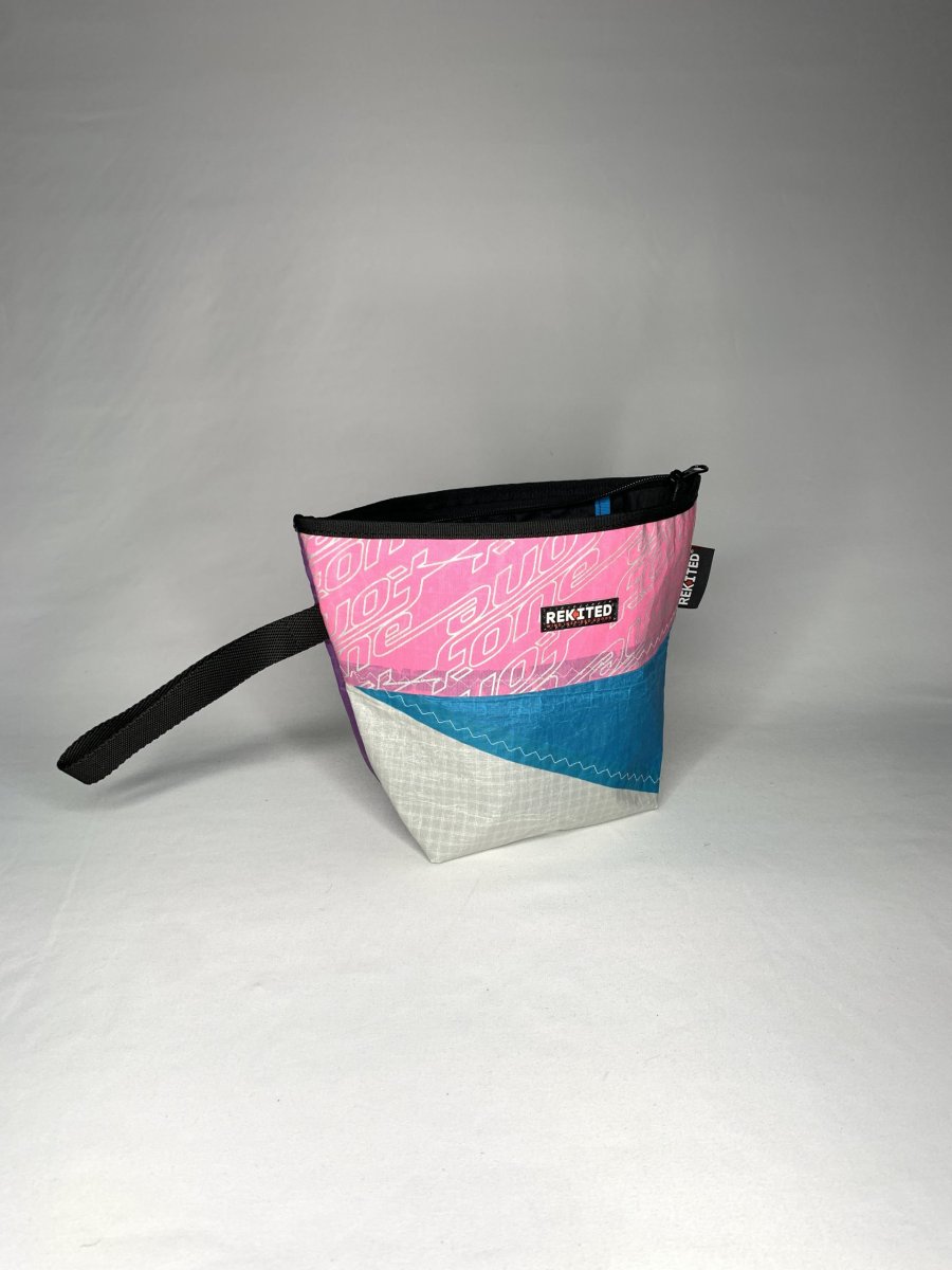 HANDLEPASS_8527 Pochette da polso in vela da kite riciclata - immagine 2