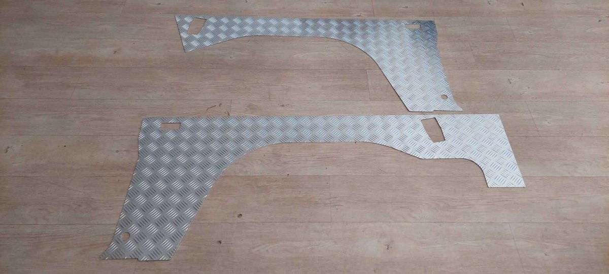 Pannelli Posteriori Alluminio Nissan Patrol GR Y60 - immagine 2