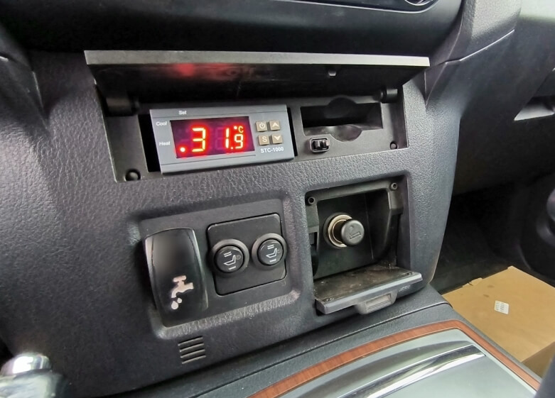 Serbatoio Acqua Con Kit Riscaldatore Mitsubishi Pajero V60 e V80 – 5 Porte - immagine 3